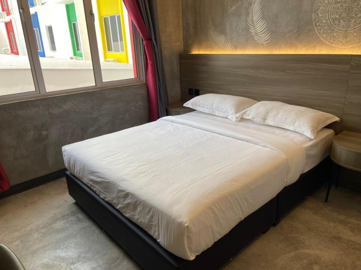 Sri Indar Hotel & Suites Parit Buntar Exterior foto