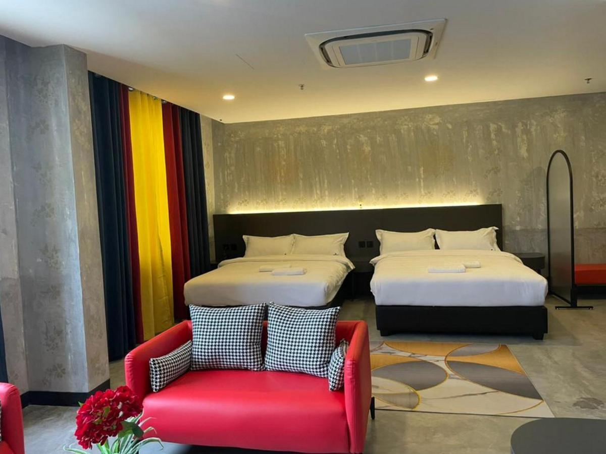 Sri Indar Hotel & Suites Parit Buntar Exterior foto